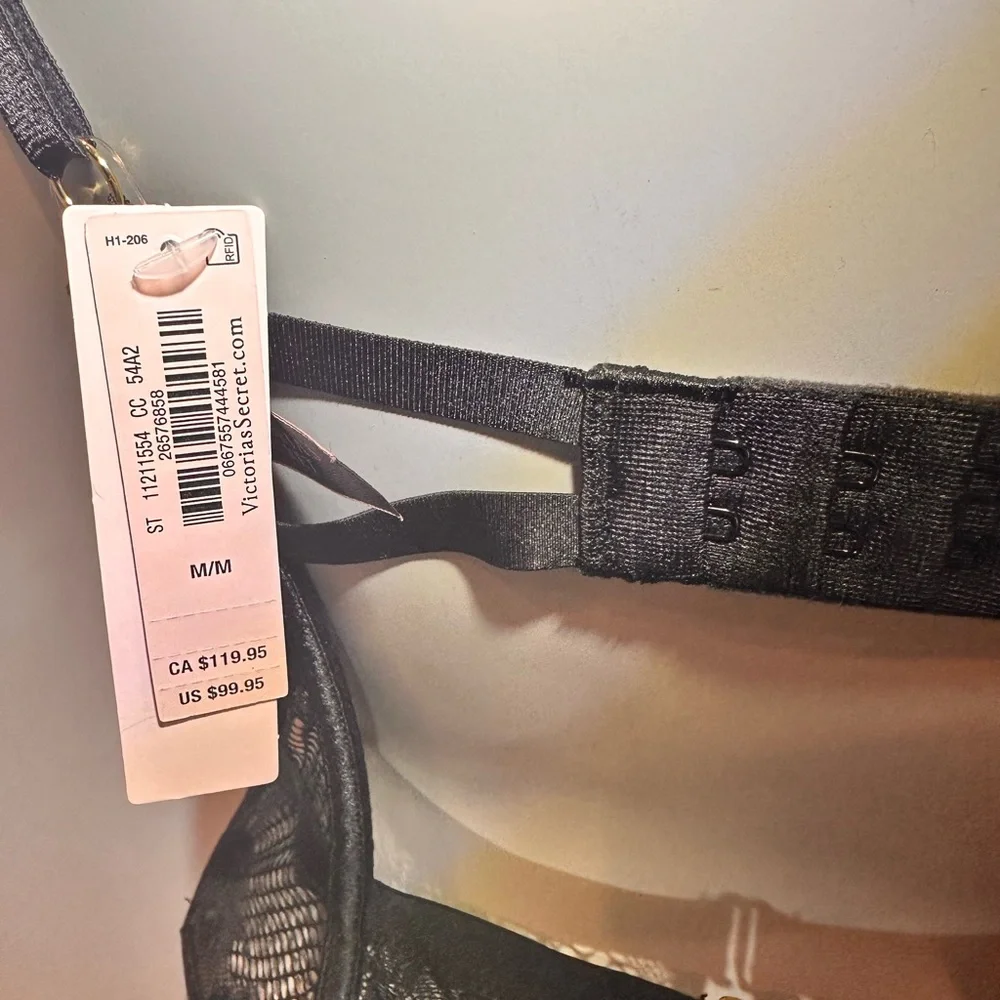 Victoria’s Secret lingerie - Picture 2 of 6